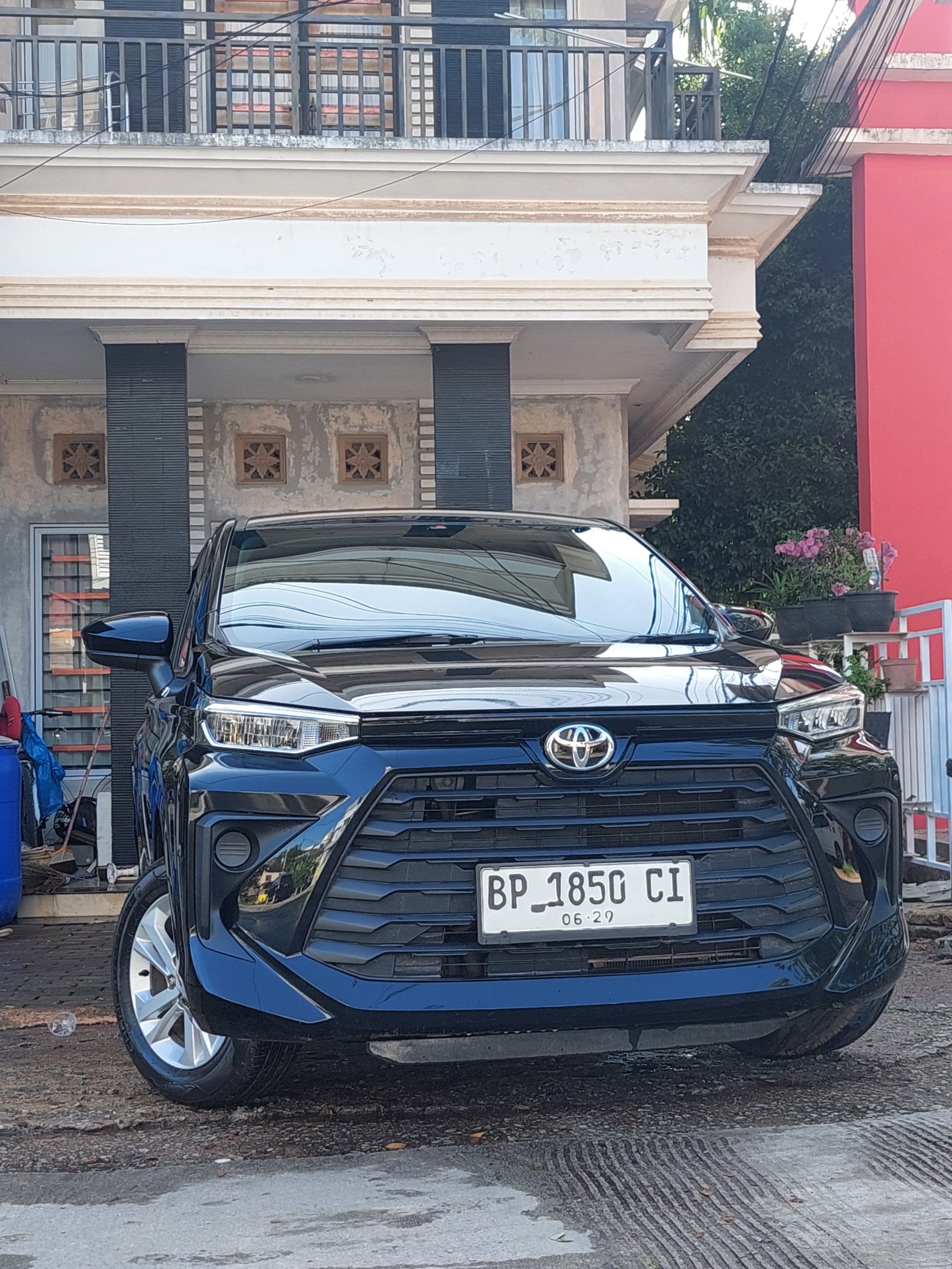 avanza 6 seater